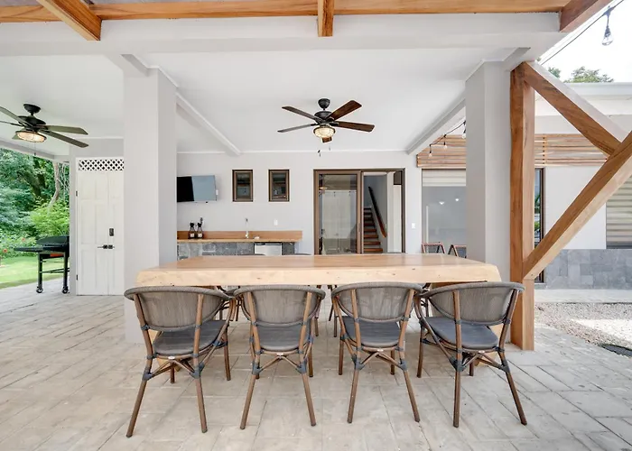 3 Mi To Playa Avellana! Modern W/ Pool Access
